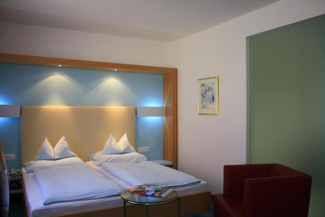 Dom Hotel Linz Eksteriør bilde