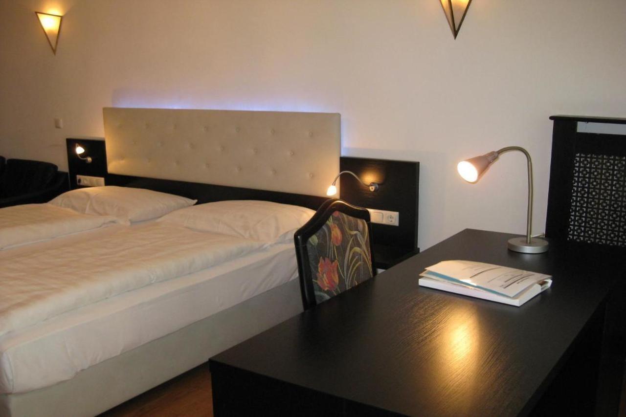 Dom Hotel Linz Eksteriør bilde