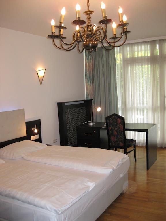 Dom Hotel Linz Eksteriør bilde