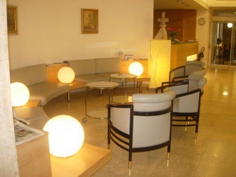 Dom Hotel Linz Eksteriør bilde