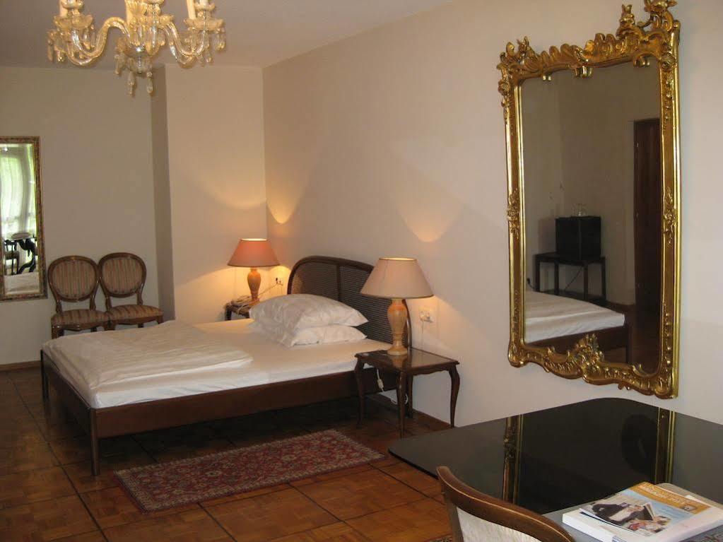 Dom Hotel Linz Eksteriør bilde