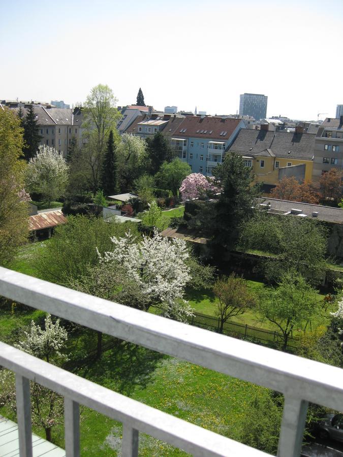 Dom Hotel Linz Eksteriør bilde